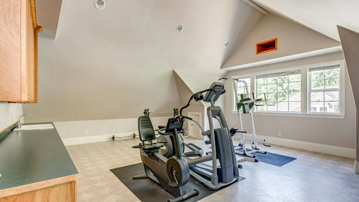 Sportequipment und Trainingsgeräte transportieren und einlagern