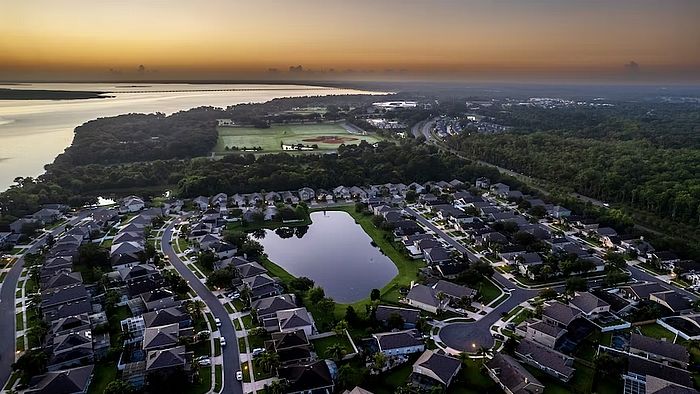 Soll ich in der Stadt oder in einem Vorort leben?